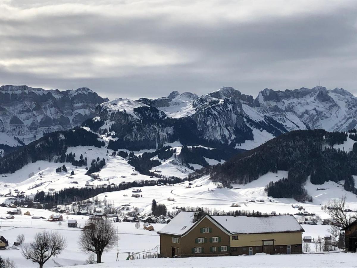 Schoenenbueel Teufen Buitenkant foto